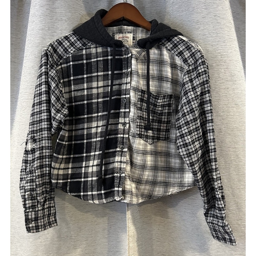 American Eagle Women's Oversized Hooded Cropped Plaid Flannel Size XS